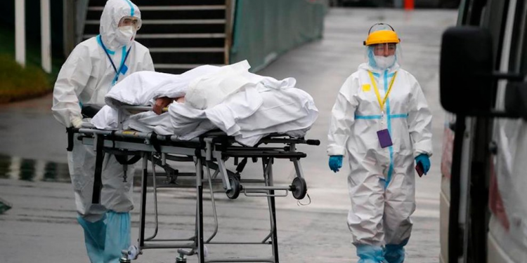 Rusia repite récord diario de casos y muertes por covid con casi mil decesos