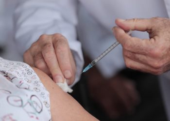 Guatemala registra 8.5 millones de dosis contra el coronavirus administradas