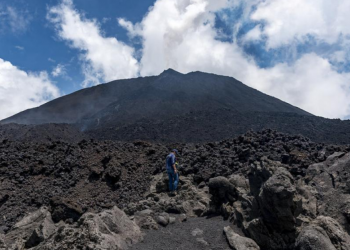 Volcán de Pacaya presenta actividad de gases y vapor de agua
