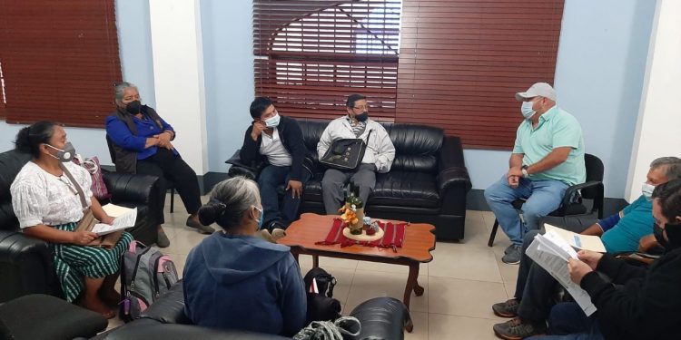 Líderes comunitarios de Chimaltenango gestionan proyectos de desarrollo