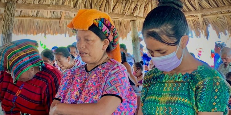 Champerico reconoce legalmente a comunidad agraria Brisas del Mar