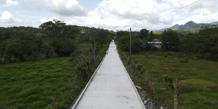 Camino rural en Los Amates, Izabal, deja de ser de terracería