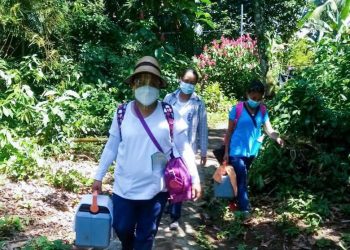 Salud mantiene jornadas de vacunación en comunidades lejanas de Retalhuleu