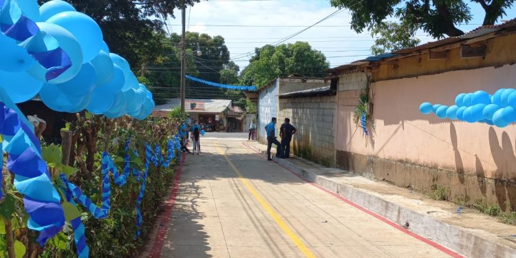 Mejoran vía de acceso a comunidad de Guazacapán