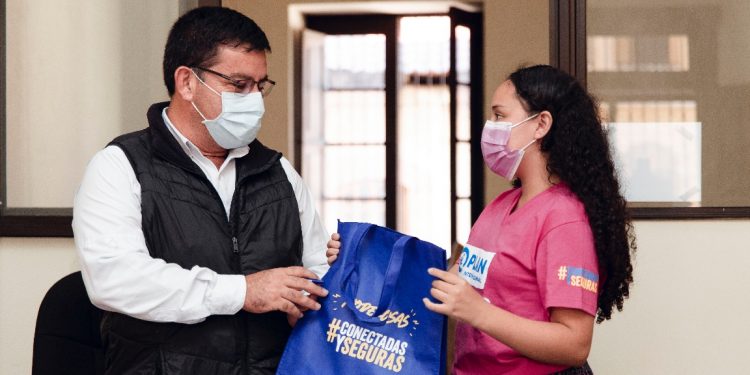 Conectadas y Seguras, la campaña que Plan Internacional promueve en Alta Verapaz