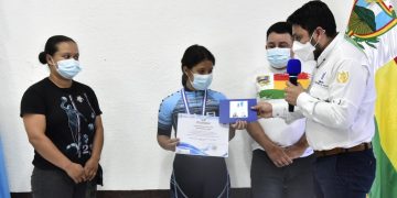 Gobernación reconoce a deportista jalapaneca