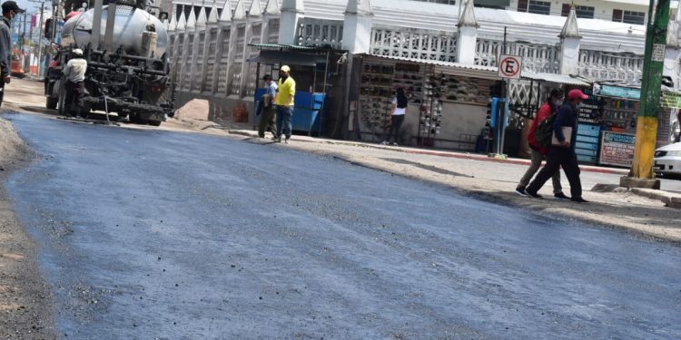 Retoman proyecto de recapeo en Xela