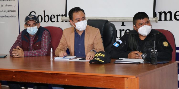 Continúan acercamientos para restablecer energía eléctrica en comunidades de Malacatán y Tajumulco