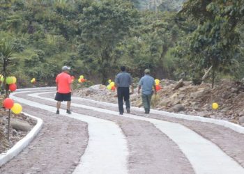 Vecinos de San Rafael Pie de La Cuesta se benefician con mejoras en vía de comunicación