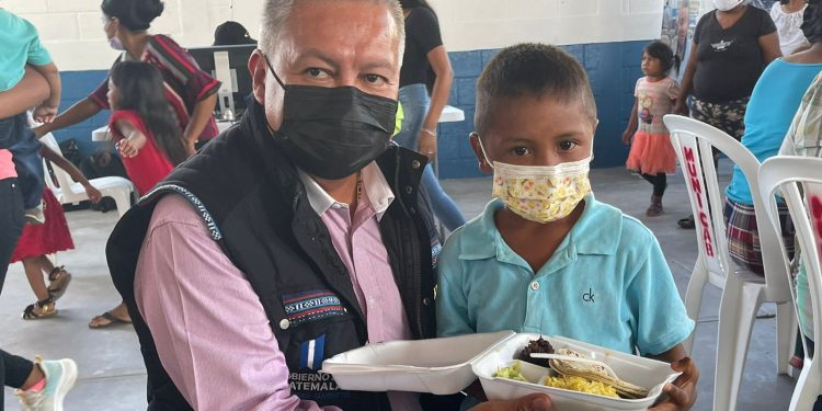 Suman 10 comedores sociales habilitados en Zacapa