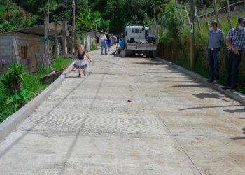 Comunitarios de Salamá podrán trasladar sus productos en menos tiempo