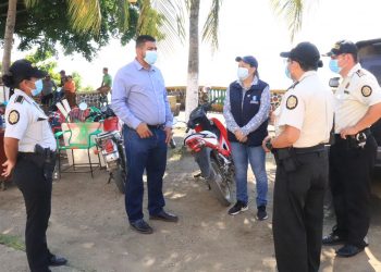 Gobernación departamental y PNC coordinan acciones para seguridad y tranquilidad de vecinos de El Estor