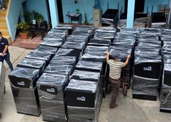 Equipan puestos de Salud de Chiquimula, en el marco del programa Crecer Sano