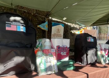 Embajada de EE. UU. dona kits de limpieza e higiene para familias de escasos recursos