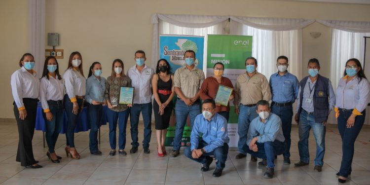 Inab presenta informe de Sembrando Huella 2021 en Baja Verapaz