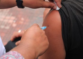 EE. UU. ya obligaba a vacunarse contra ocho enfermedades antes del COVID-19