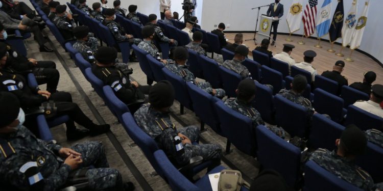 Clausuran capacitación de agentes de la Unidad Móvil de Interdicción Táctica