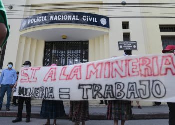 Pobladores agradecen a la PNC por acciones de seguridad en El Estor