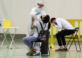 Media España se libera de todas las restricciones por COVID-19