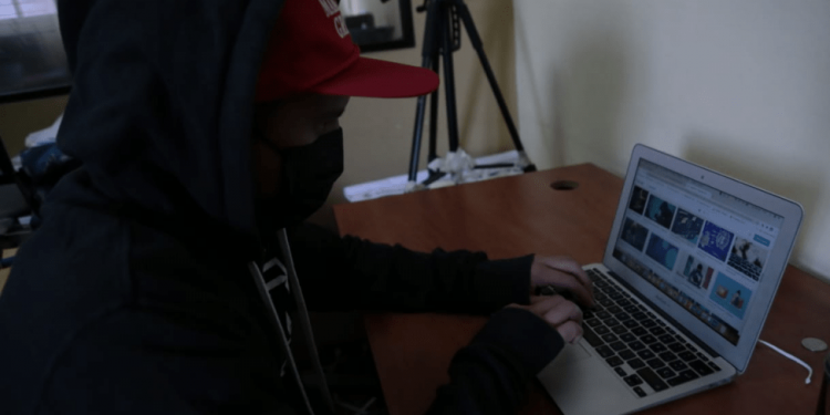 Autoridades promueven uso seguro de las redes sociales