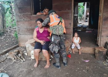 Vacunación casa por casa: Ejército de Guatemala apoya con más de 75 equipos móviles