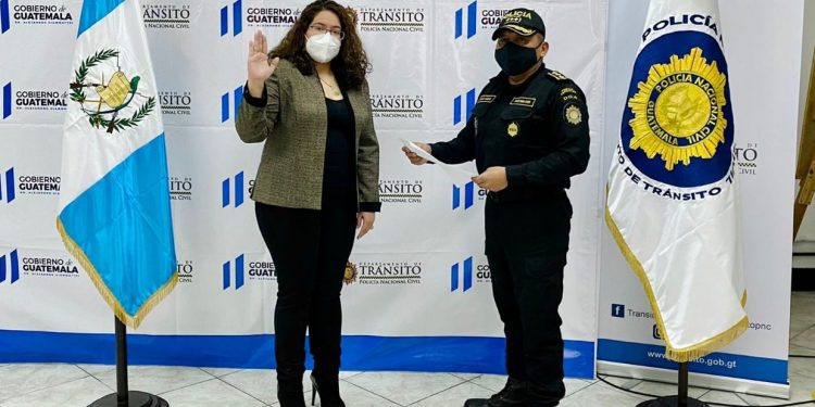 Juramentan a nueva jefa del Departamento de Tránsito de la PNC