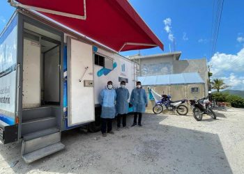 Laboratorio móvil para hisopados llega a Huehuetenango
