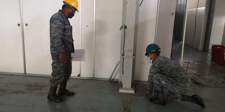 Ejército apoya en ampliación del hospital temporal del Parque de La Industria