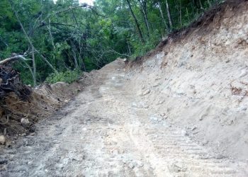 Ejército supera proyección de mejoramiento de mil kilómetros de la red vial