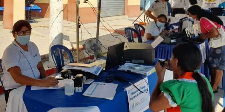 Vecinos de Jocotán se benefician con jornada de servicios integrados