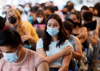 Ciudad de México concluye la vacunación contra COVID y busca pasar página