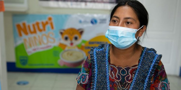 Lucía, la madre con fe cuya hija vencerá la desnutrición