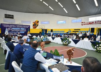 Gobierno central presenta resultados a alcaldes de Sololá.