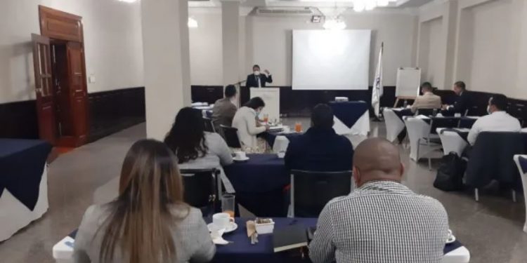 Autoridades buscan fortalecimiento de cárceles del país