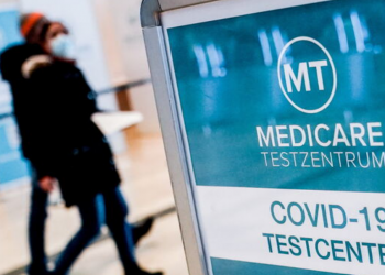 Berlín insiste en dosis de refuerzo para todos ante aumento de contagios