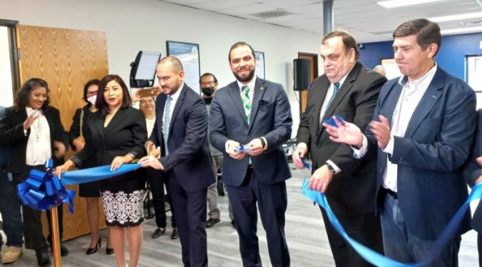 Inauguran centro de impresión de pasaportes en Consulado de Guatemala Dallas, Texas