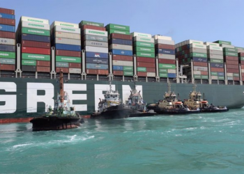 Canal de Suez congelará en 2022 tarifas para el transporte de gas natural