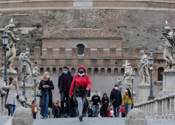 Casos globales de COVID-19 suben por segunda semana consecutiva