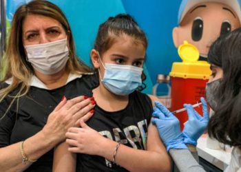 Comienza la campaña de vacunación de niños de entre 5 y 11 años en Israel
