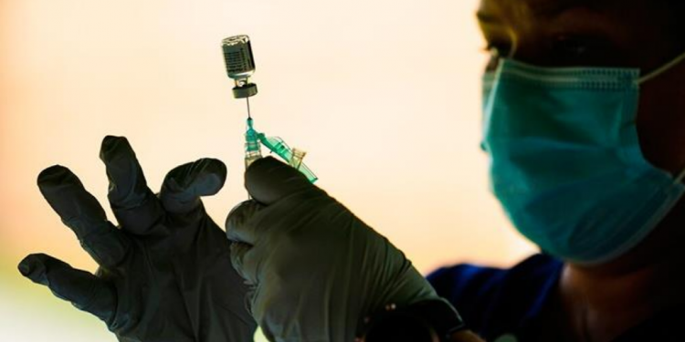 EMA urge a ampliar cobertura de vacunación en Europa por aumento de contagios