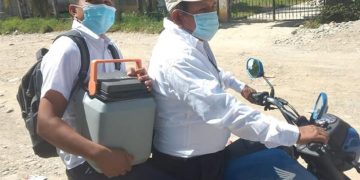 El personal de Salud acerca la vacuna contra el COVID-19 a guatemaltecos que viven en comunidades lejanas