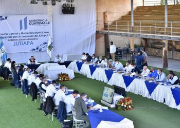 En las reuniones se presentan avances de proyectos de desarrollo.