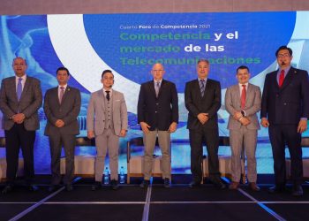 Expertos nacionales e internacionales analizan los beneficios de la libre competencia en el mercado de las telecomunicaciones. Foto Mineco