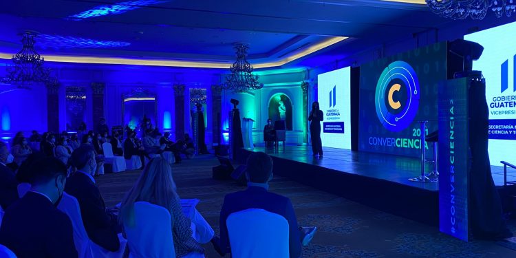 Converciencia 2021 busca la transformación digital en Guatemala