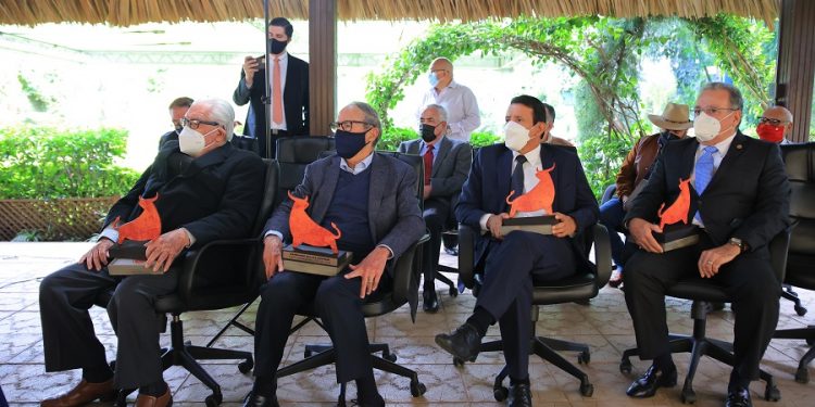 Algunos de los ganaderos galardonados con el Premio a la Excelencia Ganadera 2021.