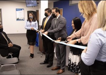 Inauguran centro de impresión de pasaportes en Columbus, Ohio.