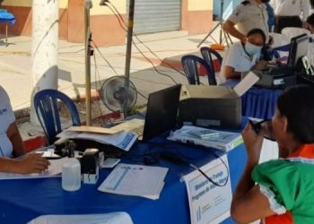 Jornada de servicios integrados de la SCEP en atención de pobladores de Chiquimula .