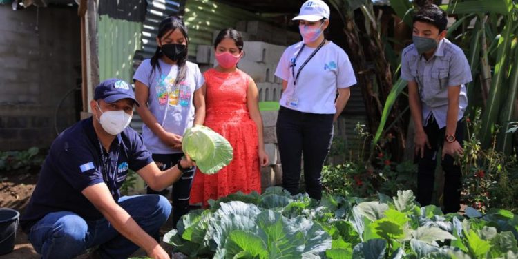 Jóvenes concluyen su formación como servidores cívicos