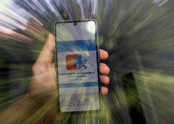 Bruselas propone que el pase de COVID-19 caduque para incentivar dosis de refuerzo