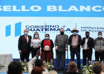 Presidente Giammattei participa en lanzamiento del programa Sello Blanco